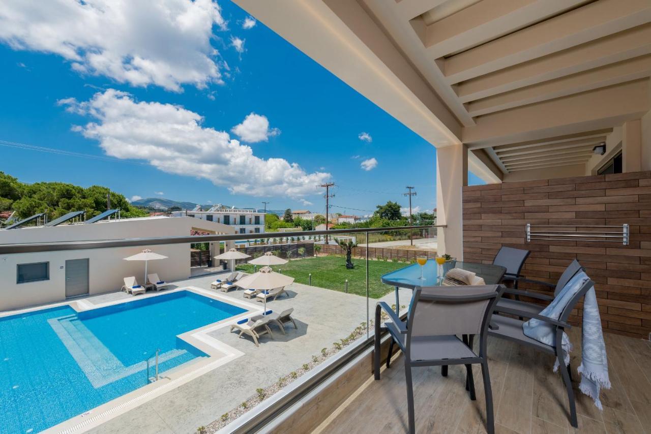 Mystique Luxury Suites & Maisonettes ลากานาส ภายนอก รูปภาพ