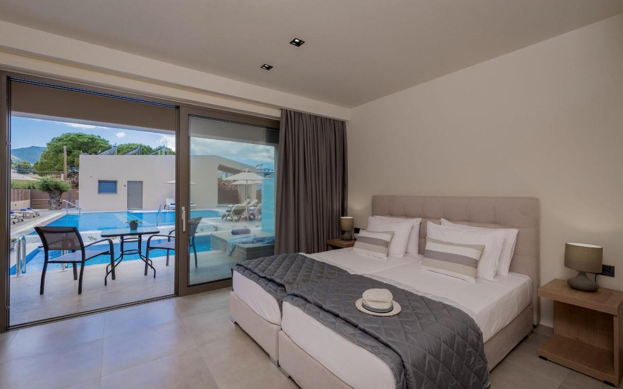 Mystique Luxury Suites & Maisonettes ลากานาส ภายนอก รูปภาพ