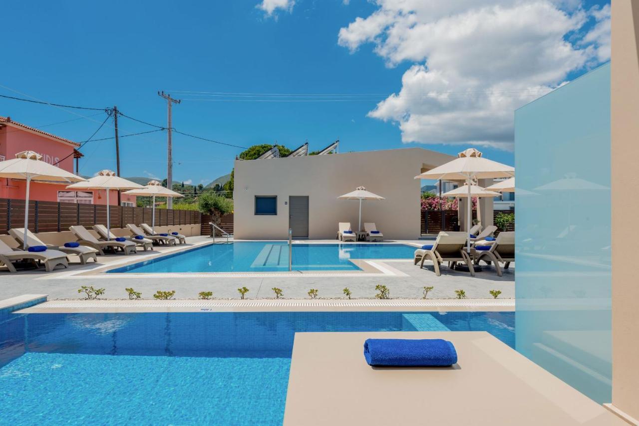 Mystique Luxury Suites & Maisonettes ลากานาส ภายนอก รูปภาพ