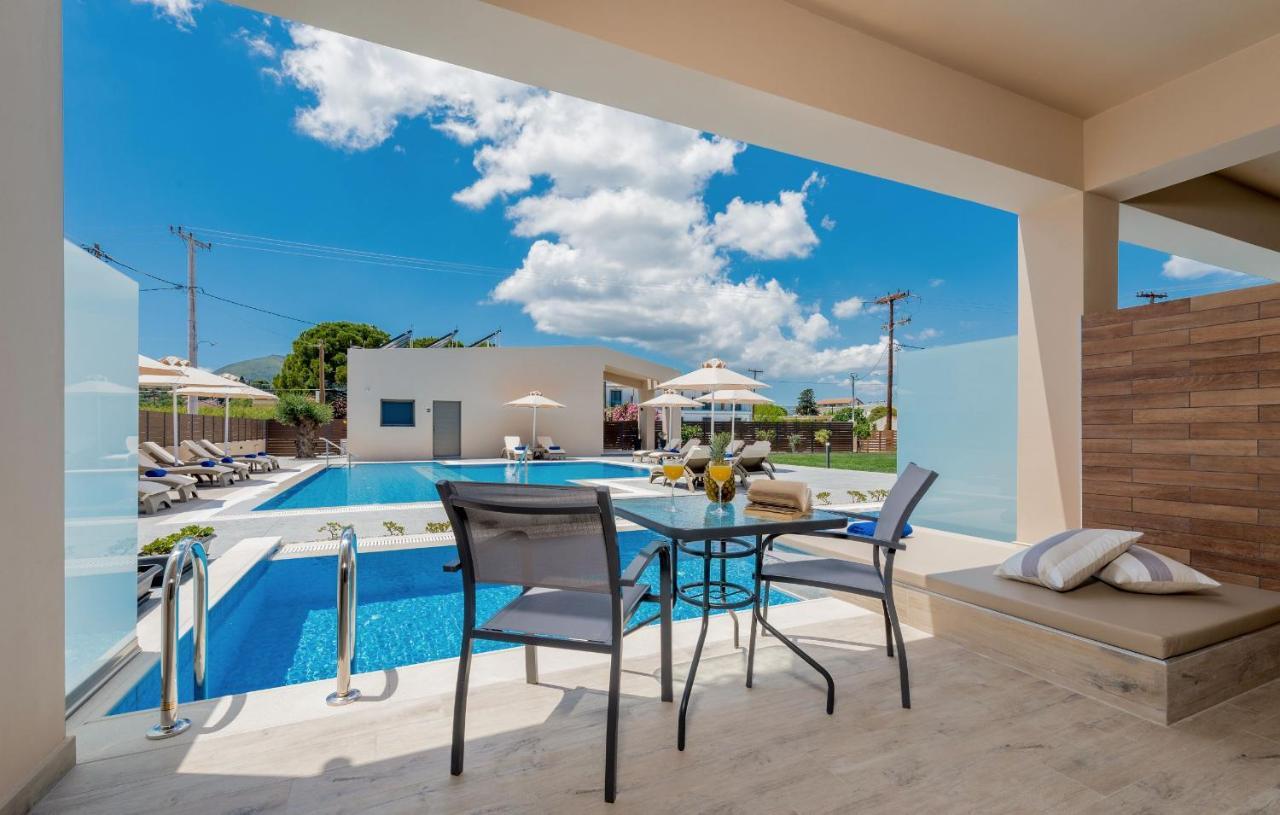Mystique Luxury Suites & Maisonettes ลากานาส ภายนอก รูปภาพ