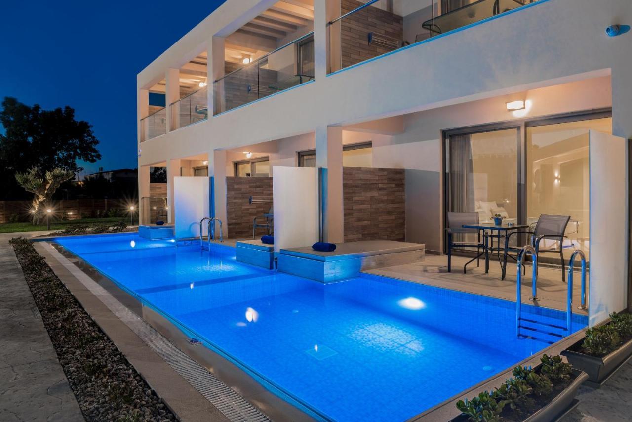 Mystique Luxury Suites & Maisonettes ลากานาส ภายนอก รูปภาพ
