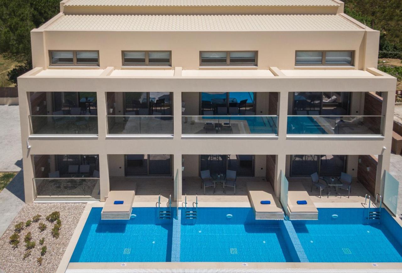 Mystique Luxury Suites & Maisonettes ลากานาส ภายนอก รูปภาพ