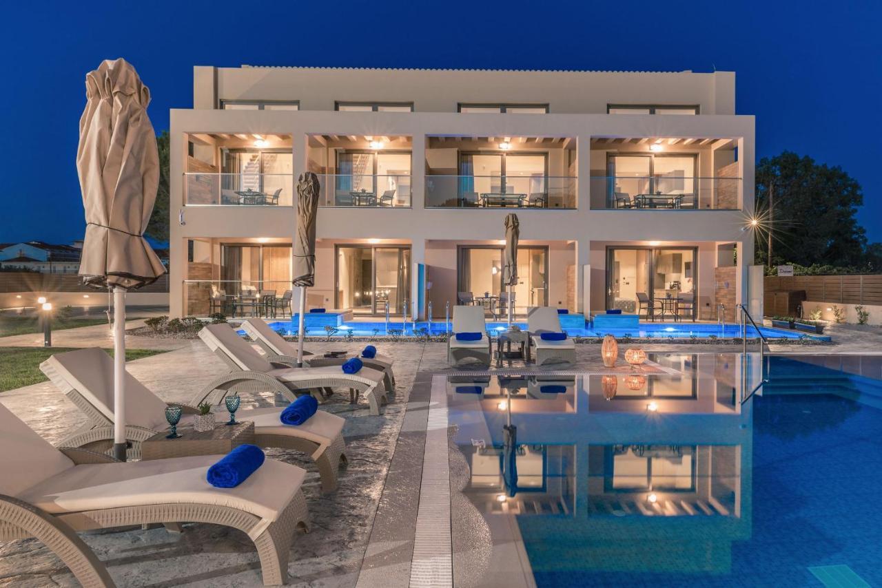 Mystique Luxury Suites & Maisonettes ลากานาส ภายนอก รูปภาพ